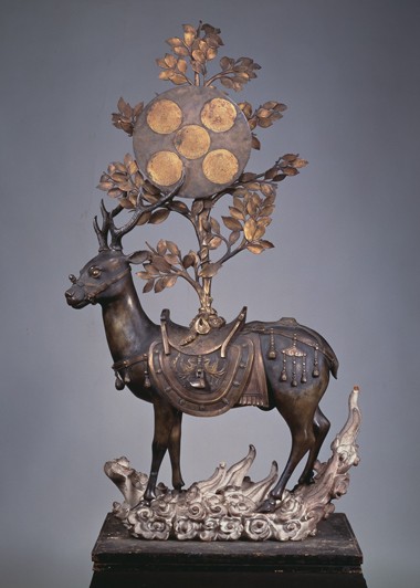 Unknown Artist, Deer Bearing Symbols of the Kasuga Deities, Nanboku-chō period, 14th century, bronze, Hosomi Museum