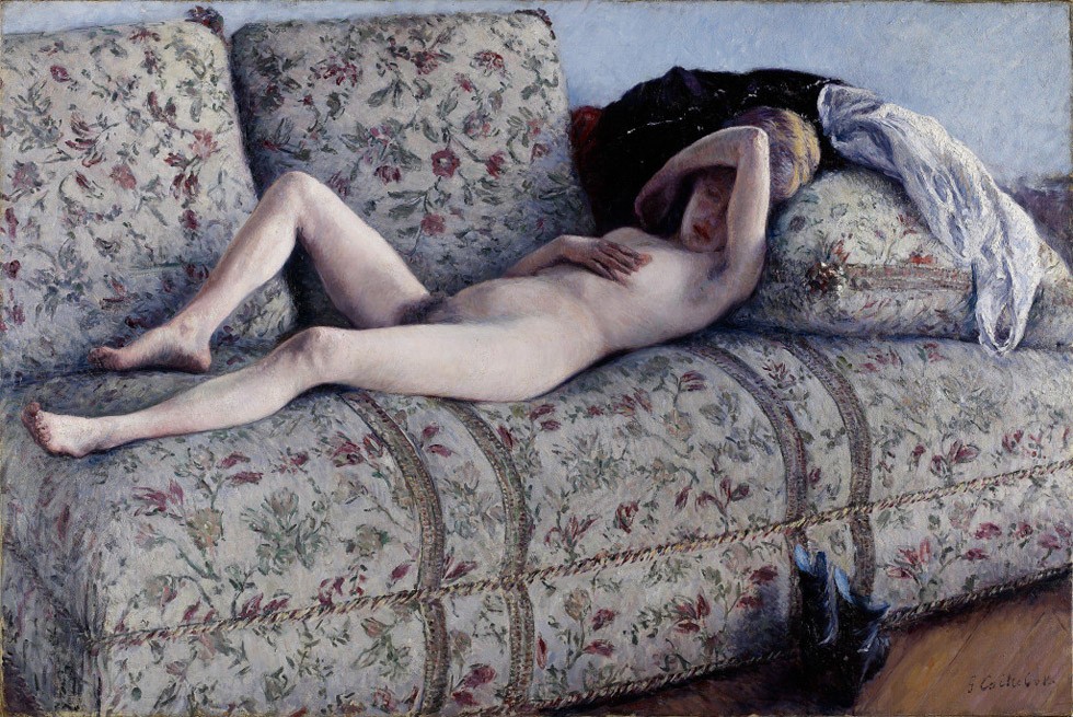 nude-on-a-couch