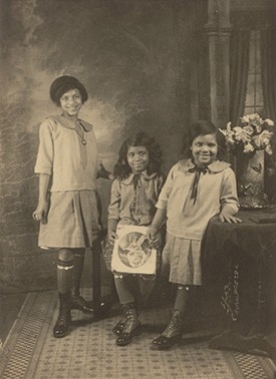Sisters, 1926