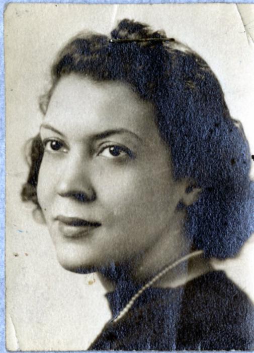 A photograph of Elizabeth Catlett